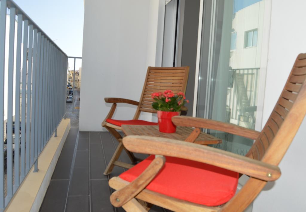 Entrecubos Guesthouse Olhão الغرفة الصورة