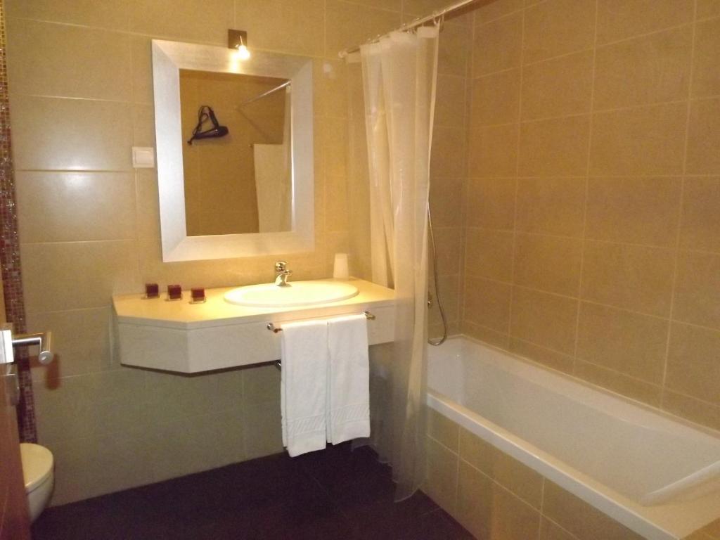 Entrecubos Guesthouse Olhão الغرفة الصورة