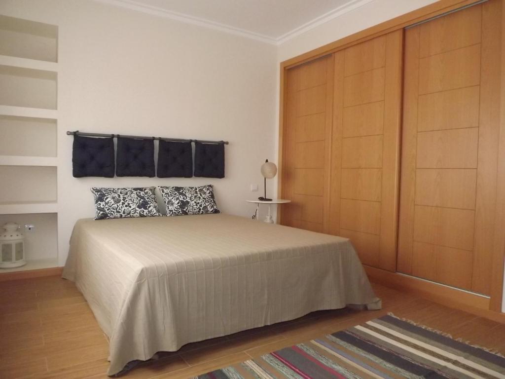 Entrecubos Guesthouse Olhão الغرفة الصورة
