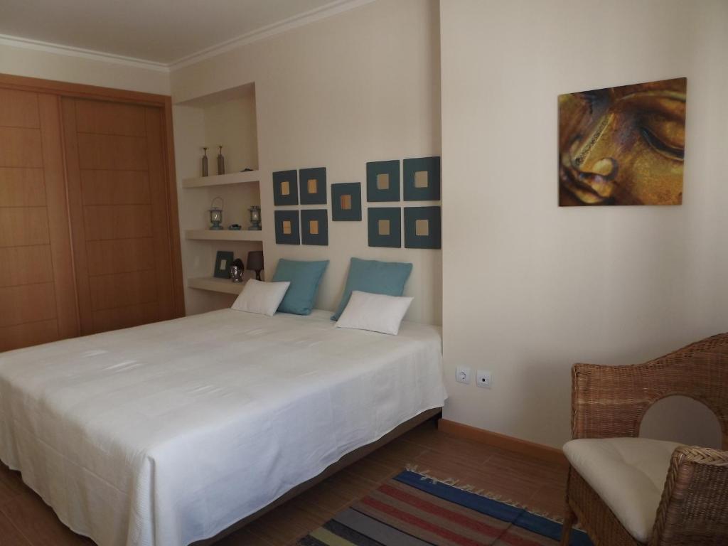 Entrecubos Guesthouse Olhão الغرفة الصورة