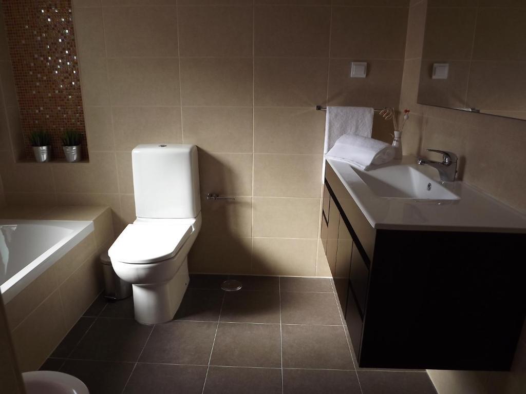 Entrecubos Guesthouse Olhão الغرفة الصورة